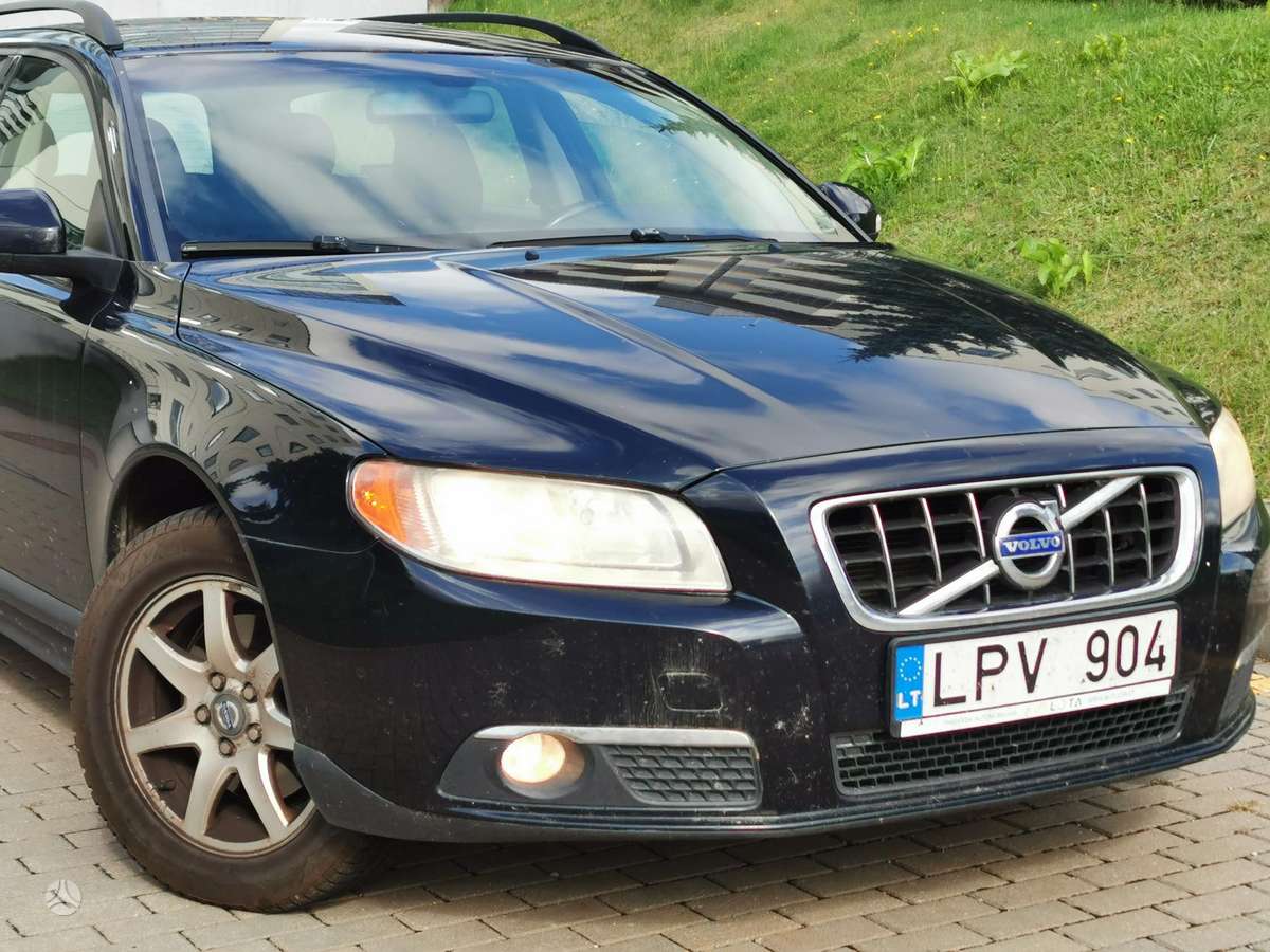 Volvo V70 2009 — photo 13