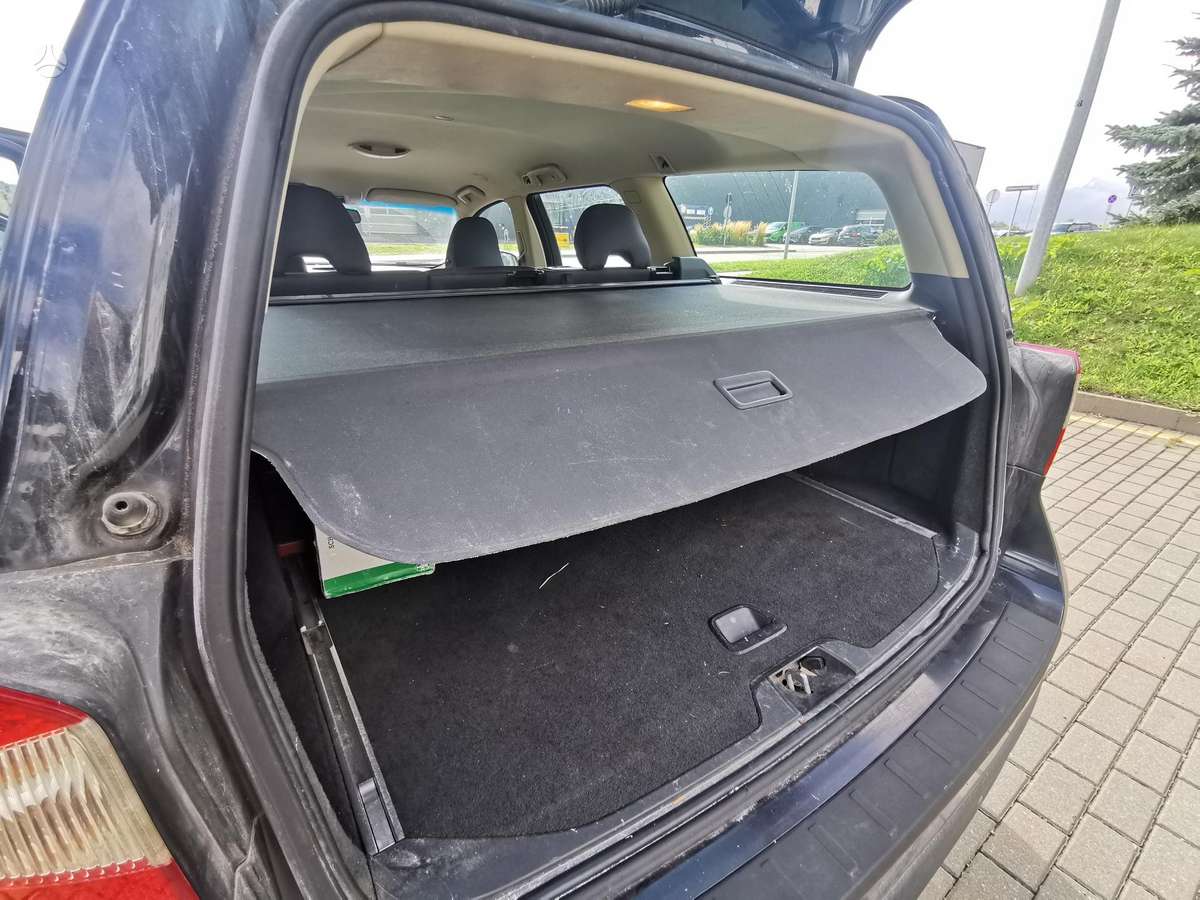 Volvo V70 2009 — photo 16