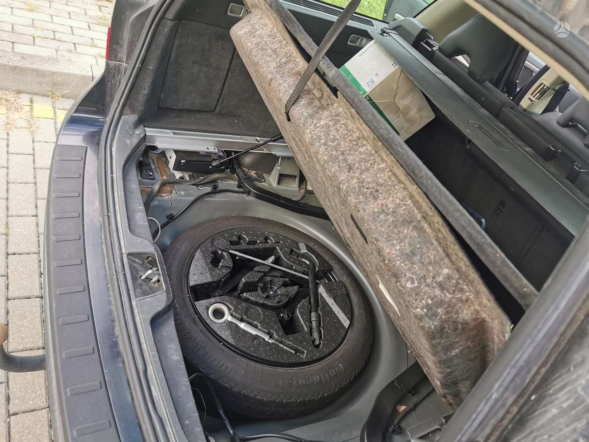Volvo V70 2009 — photo 17