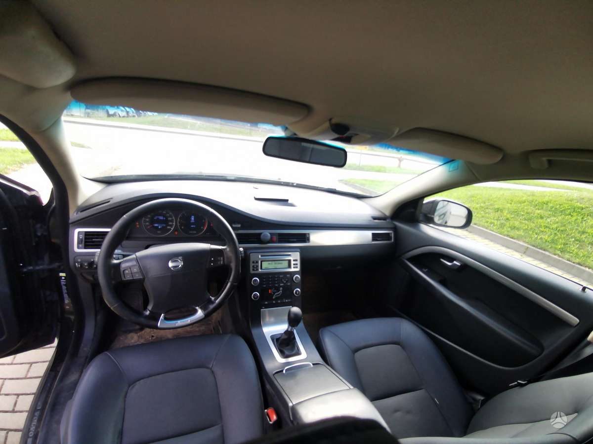 Volvo V70 2009 — photo 23