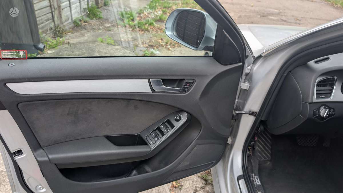 Audi A4 2008 — photo 11