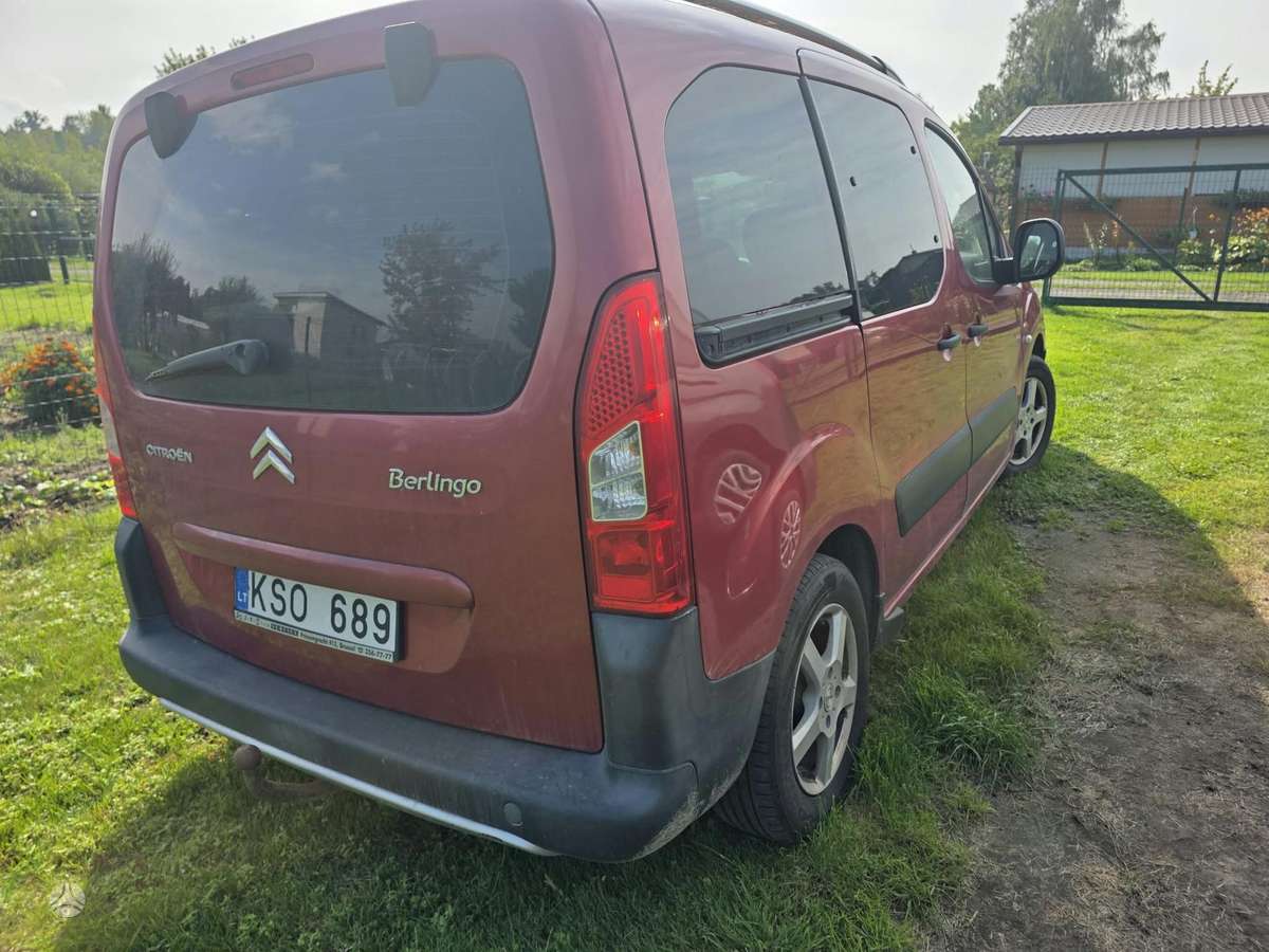 Citroen Berlingo 2009 — rear view