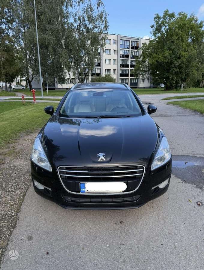 Peugeot 508 2013 — interior