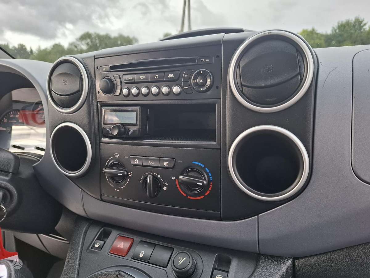 Citroen Berlingo 2011 — photo 13
