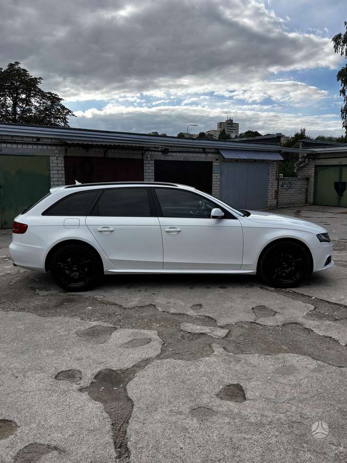 Audi A4 2009 — двигун 2698 cm³, 190 HP (140kW)