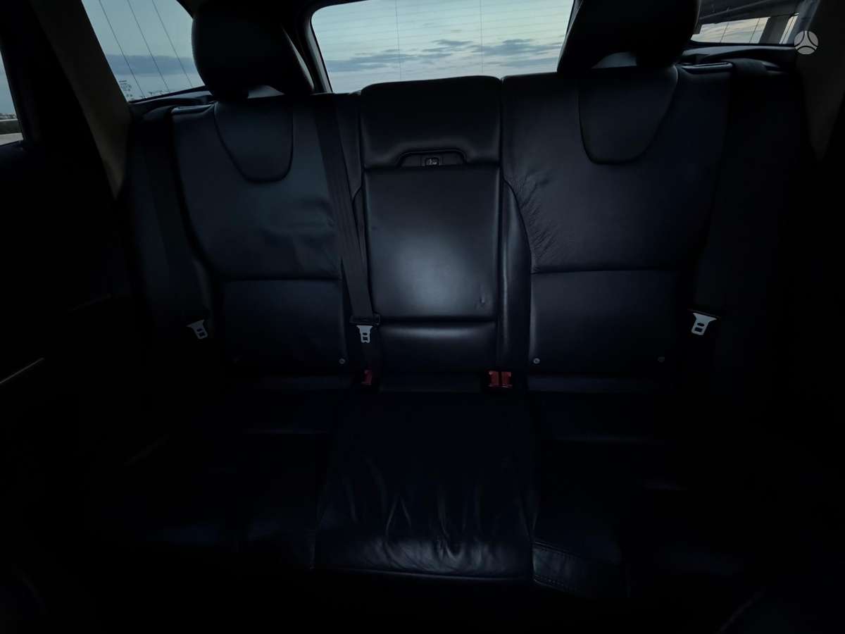 Volvo XC60 2011 — photo 31
