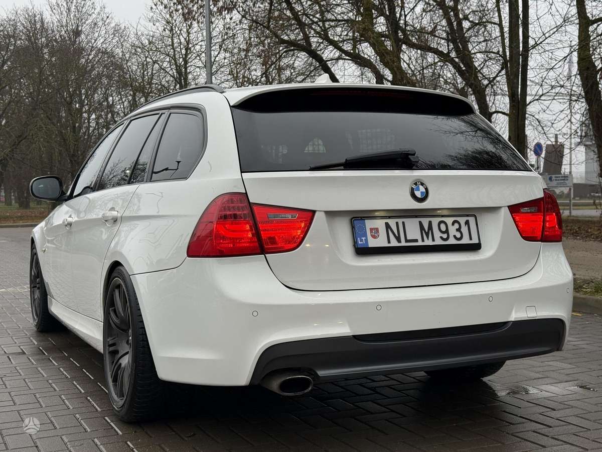 BMW 318 2011 — engine 2000 cm³, 177 HP (130kW)