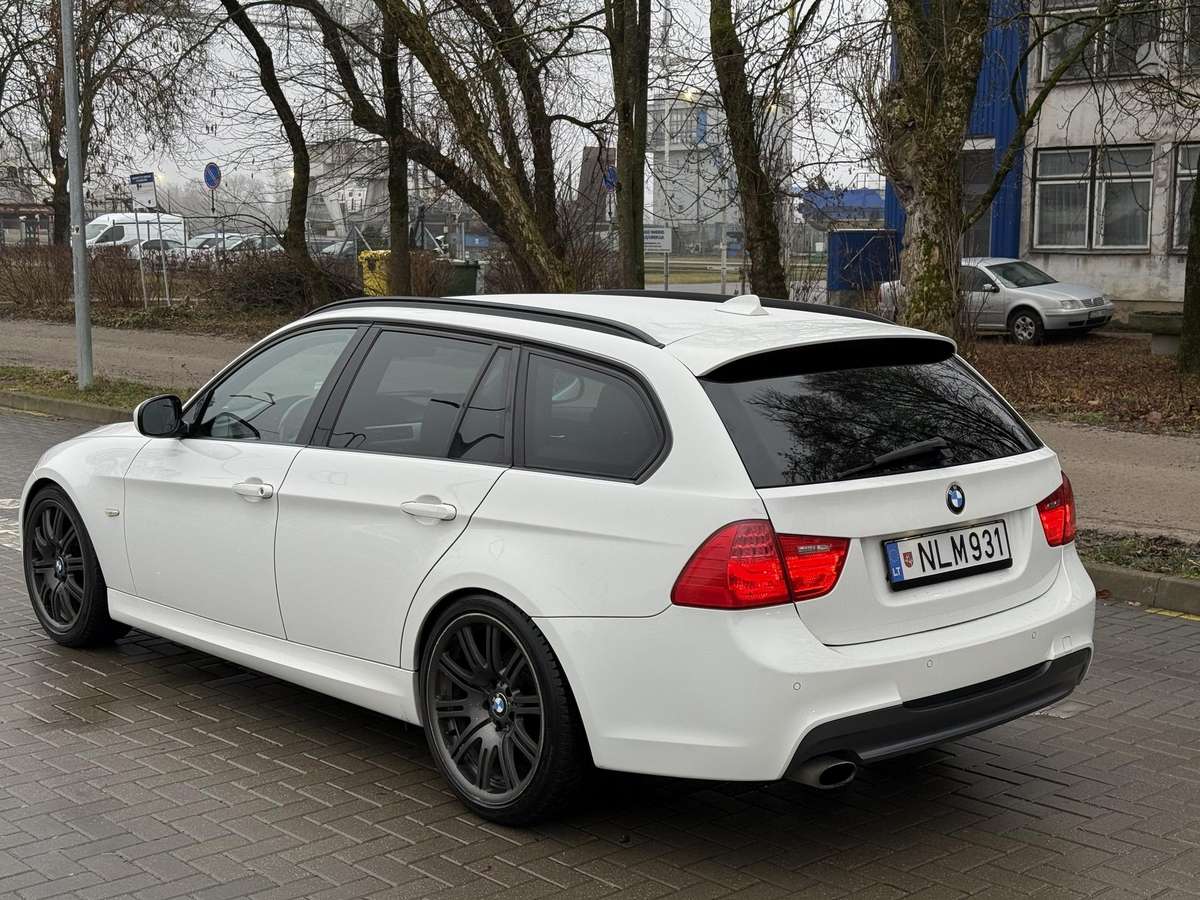 BMW 318 2011 — photo 6