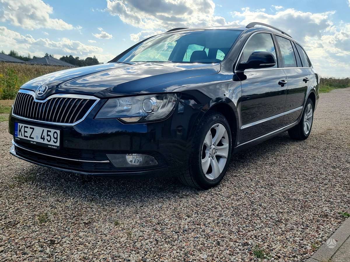 Skoda Superb 2014 — салон