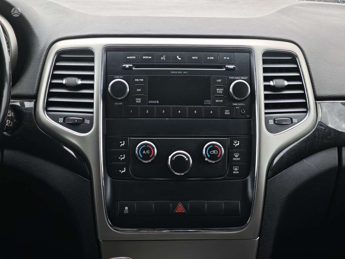 Jeep Grand 2011 — фото 11