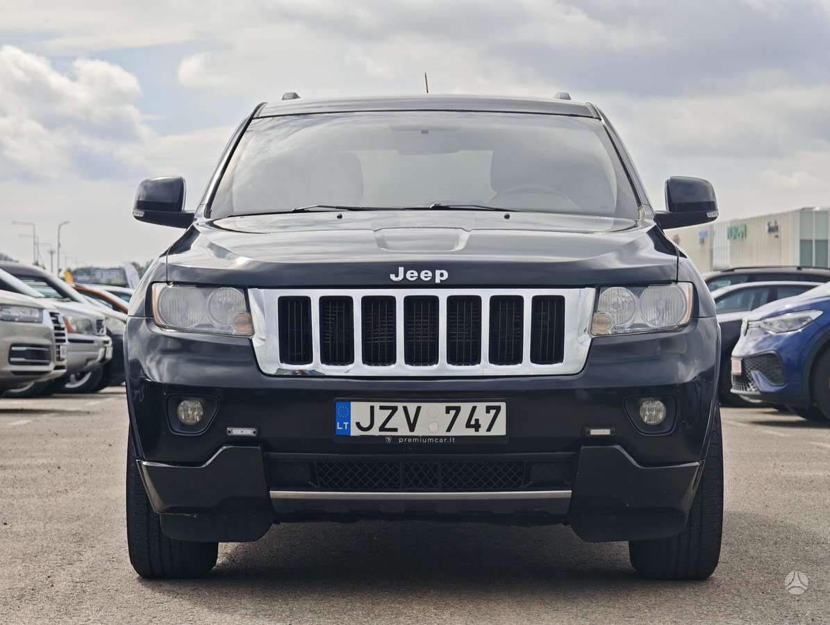Jeep Grand 2011 — вигляд ззаду
