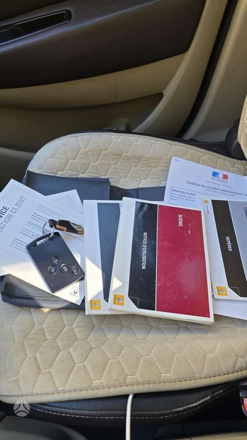Renault Scenic 2010 — photo 11