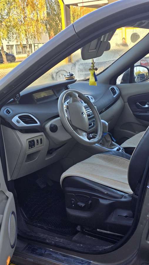 Renault Scenic 2010 — photo 5