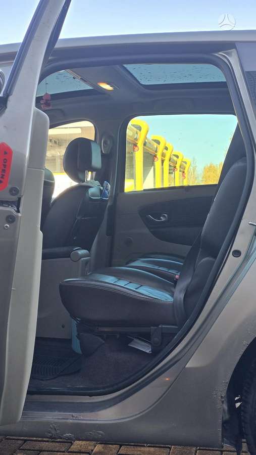 Renault Scenic 2010 — photo 6