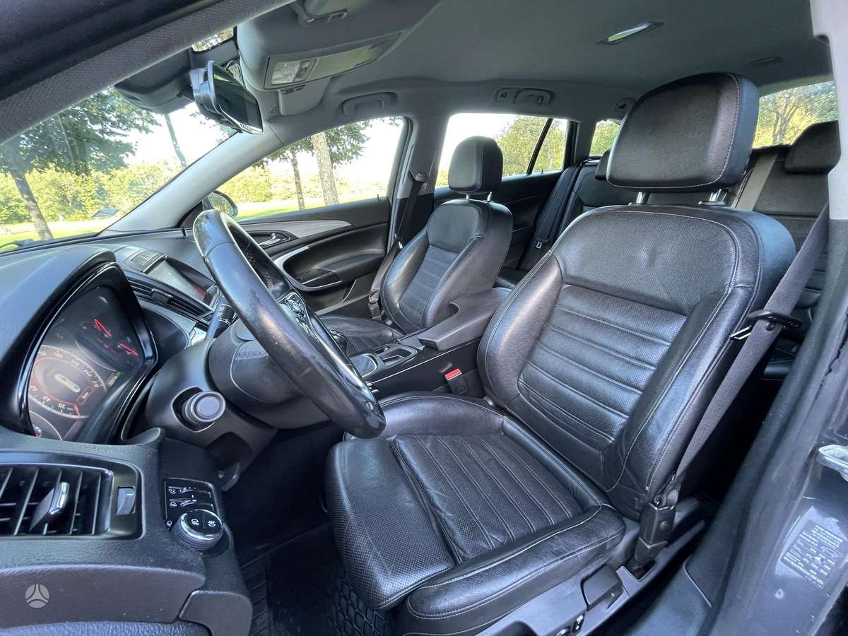 Opel Insignia 2014 — photo 11