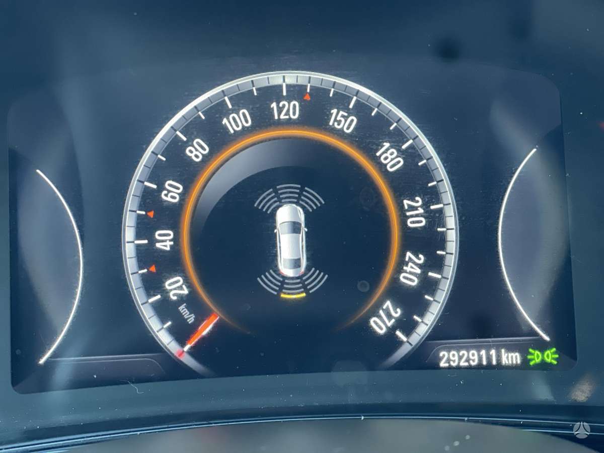 Opel Insignia 2014 — photo 17
