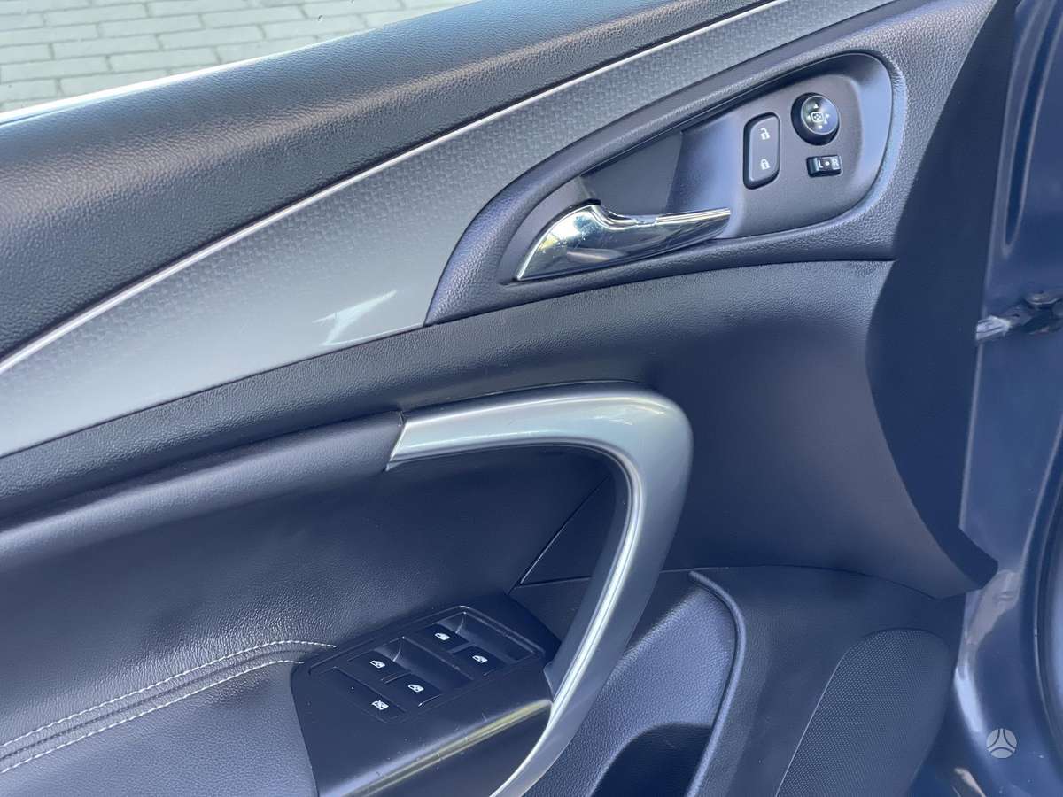 Opel Insignia 2014 — photo 21