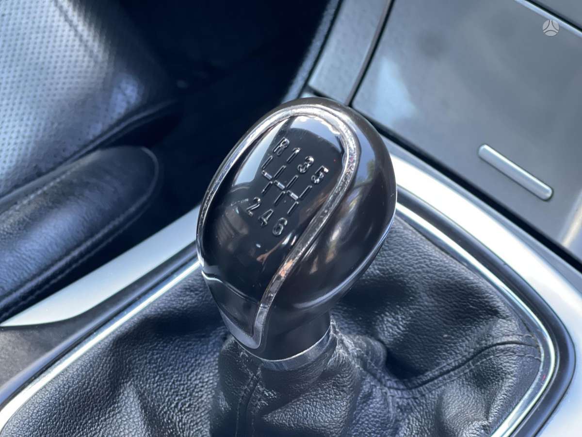 Opel Insignia 2014 — photo 25