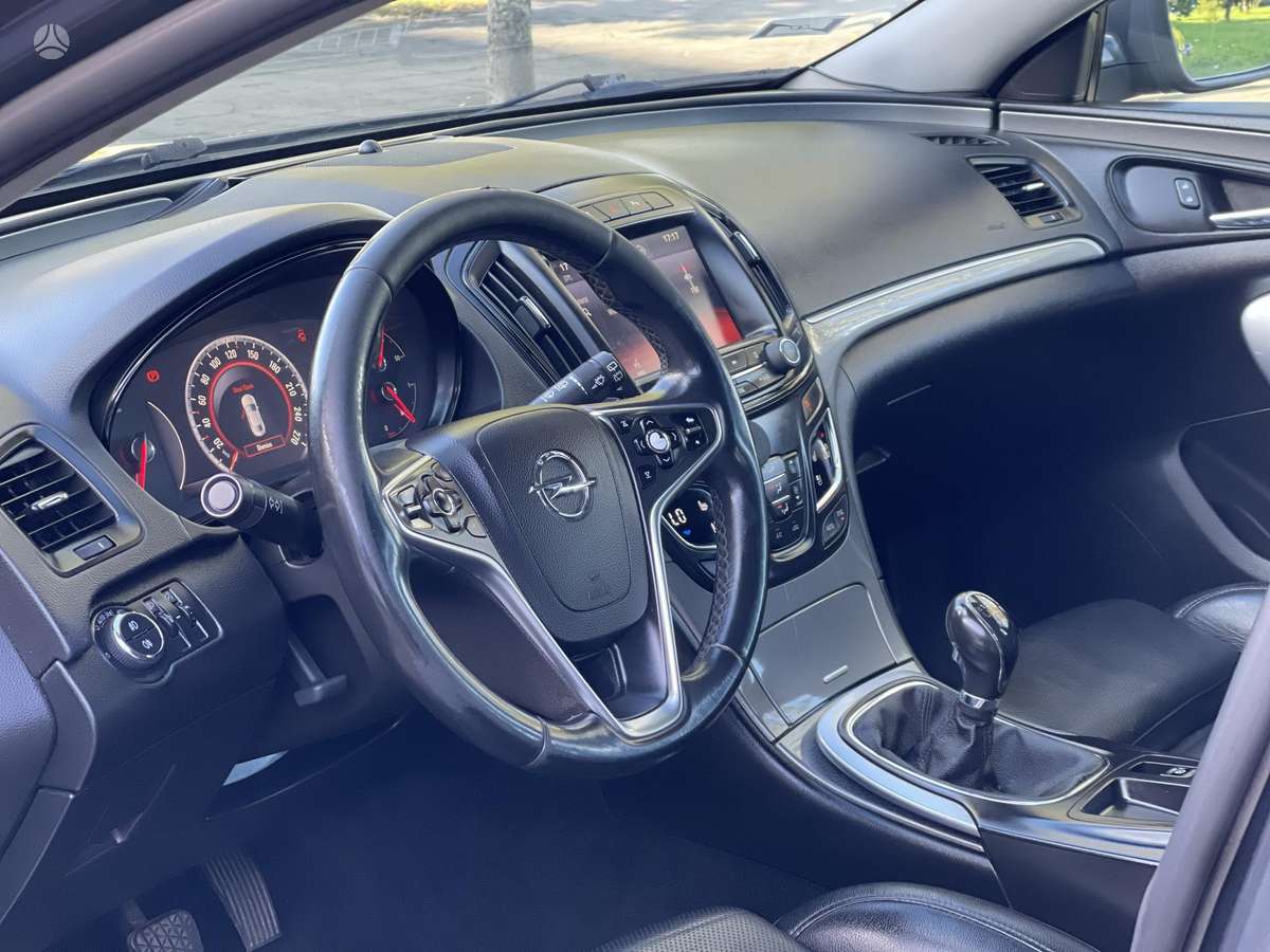 Opel Insignia 2014 — photo 9