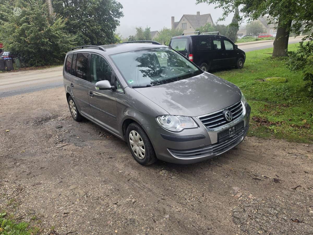 Volkswagen Touran 2009 — авто для ЗСУ з Європи
