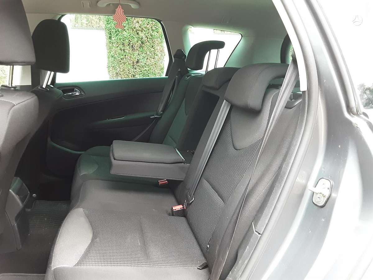 Peugeot 308 2011 — photo 17
