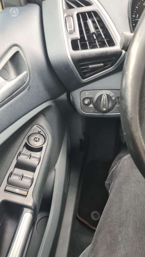 Ford Grand 2011 — photo 10