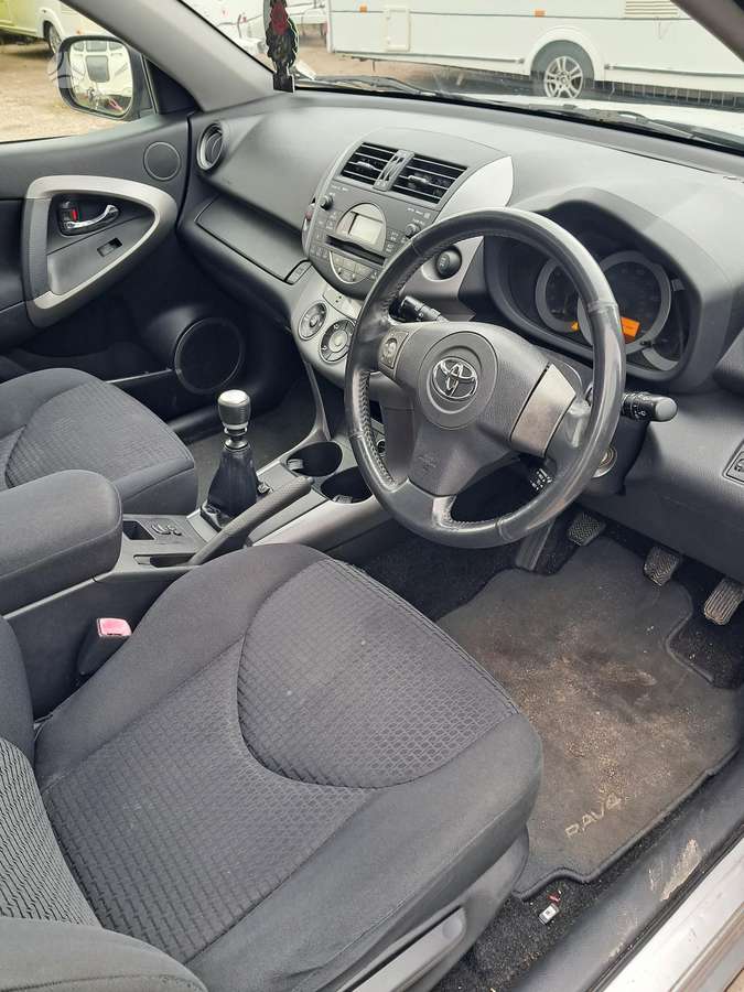 Toyota RAV4 2009 — photo 13