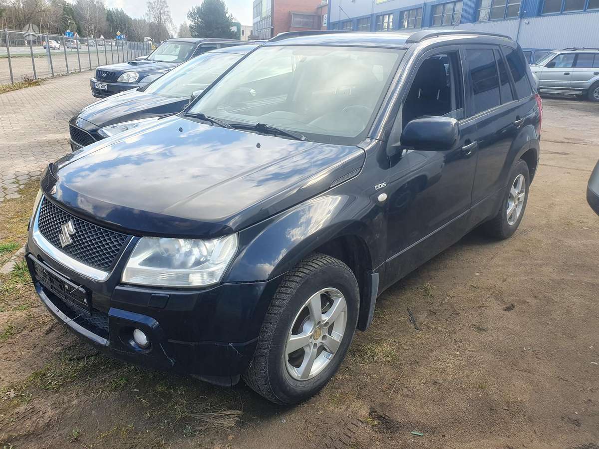 Suzuki Grand 2008 — вигляд ззаду
