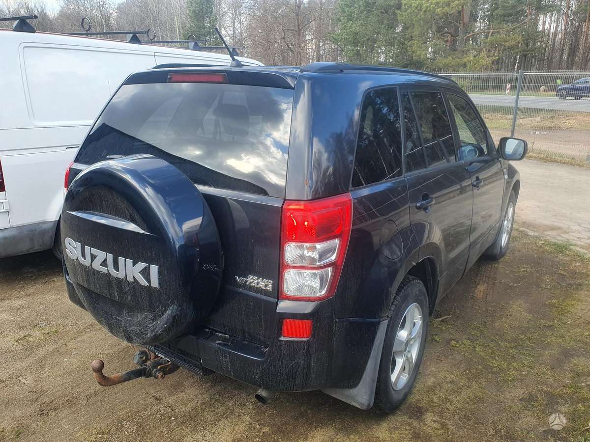 Suzuki Grand 2008 — салон