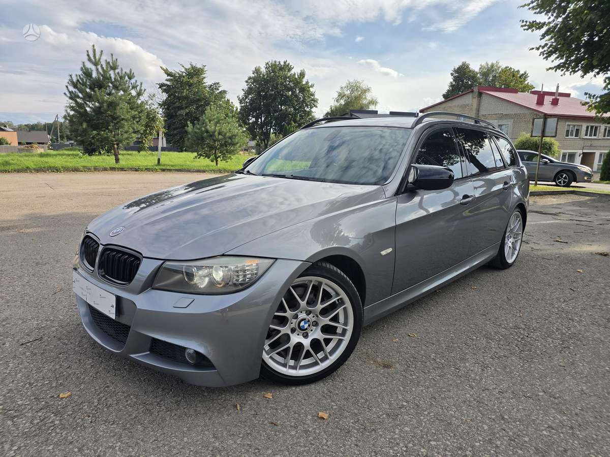 BMW 320, 2009