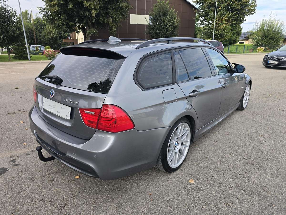 BMW 320 2009 — photo 7