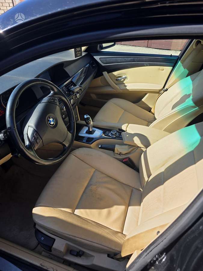 BMW 520 2009 — photo 11