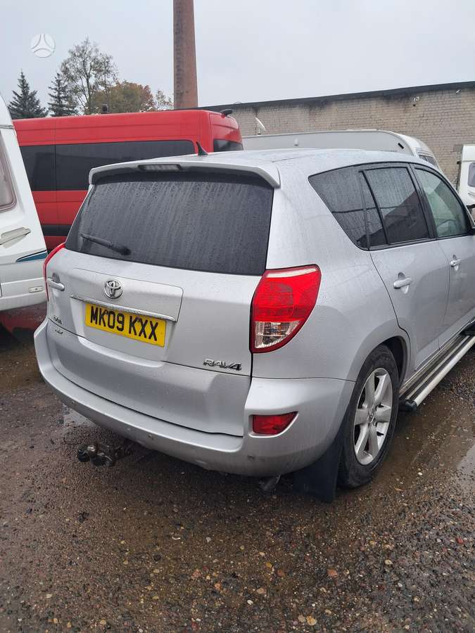 Toyota RAV4 2009 — вигляд ззаду