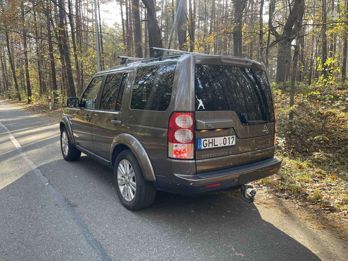 Land Rover 2011 — вигляд ззаду