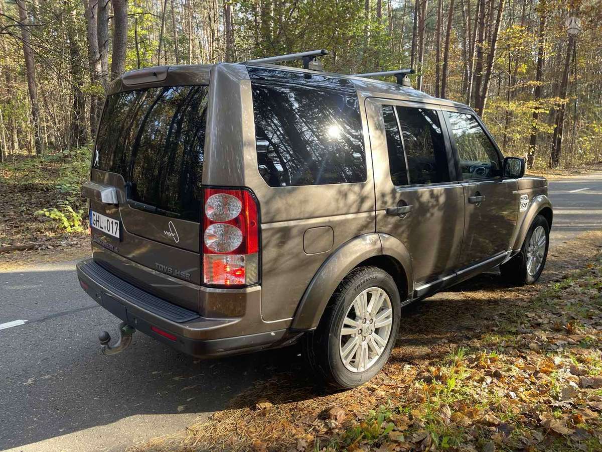 Land Rover 2011 — салон