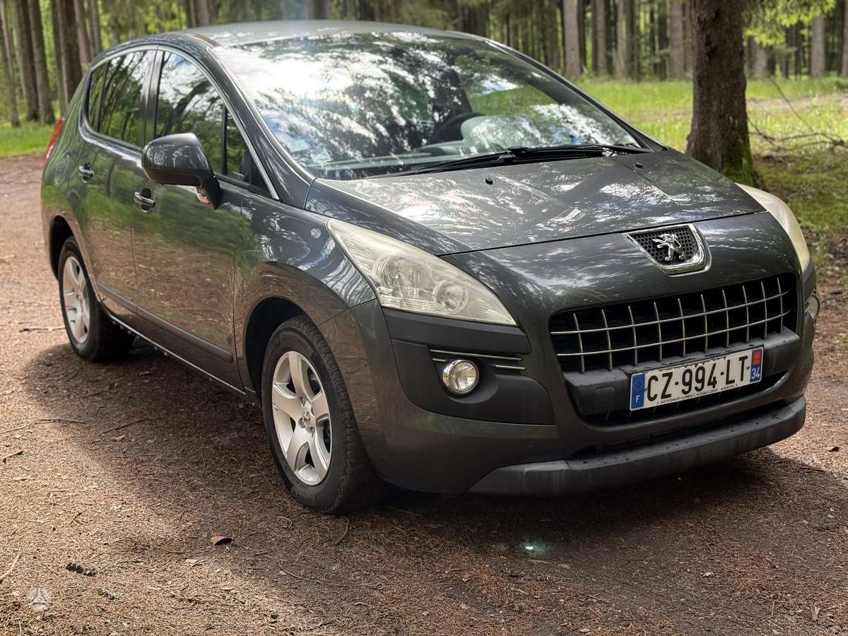 Peugeot 3008 2013 — interior