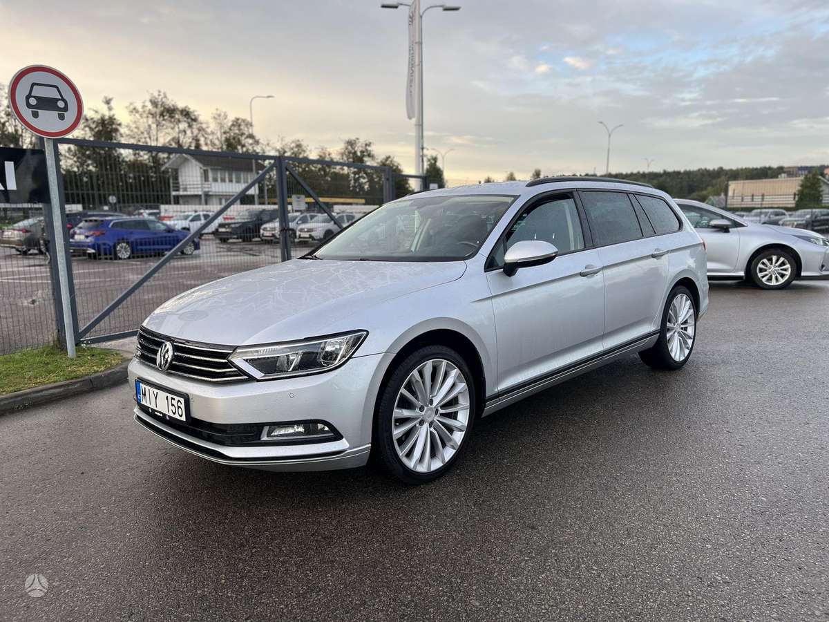 Volkswagen Passat 2015 — салон