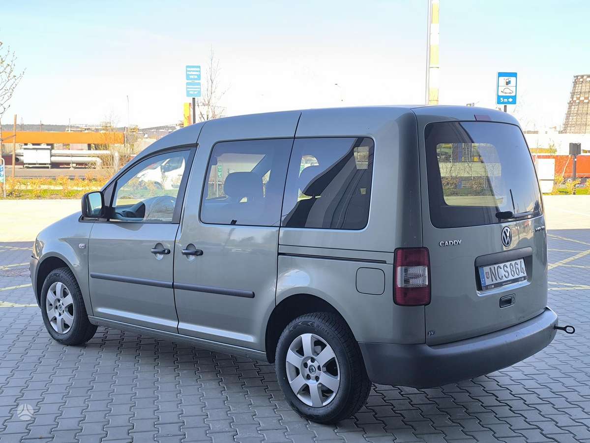 Volkswagen Caddy 2009 — салон