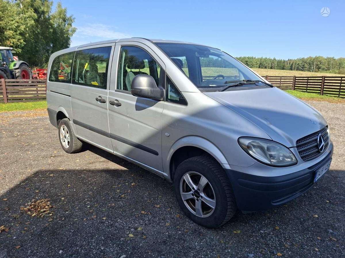 Mercedes-Benz Vito 2008 — rear view