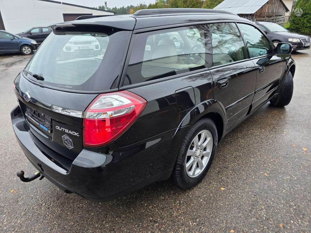 Subaru Outback 2007 — салон