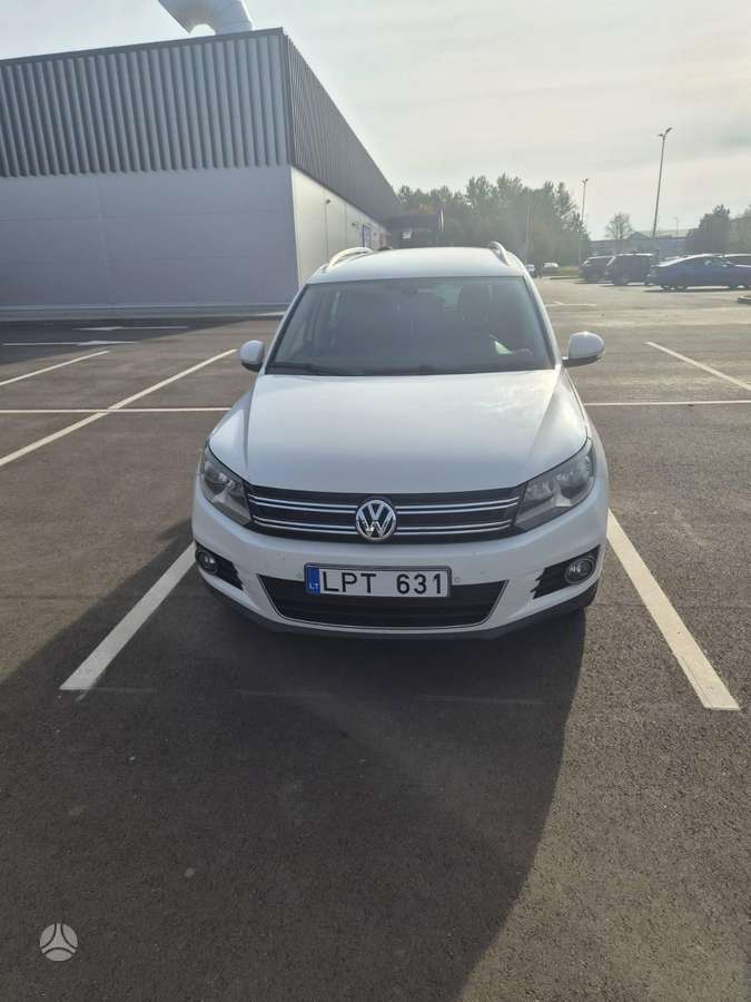 Volkswagen Tiguan 2012 — engine 1968 cm³, 110 HP (81kW)