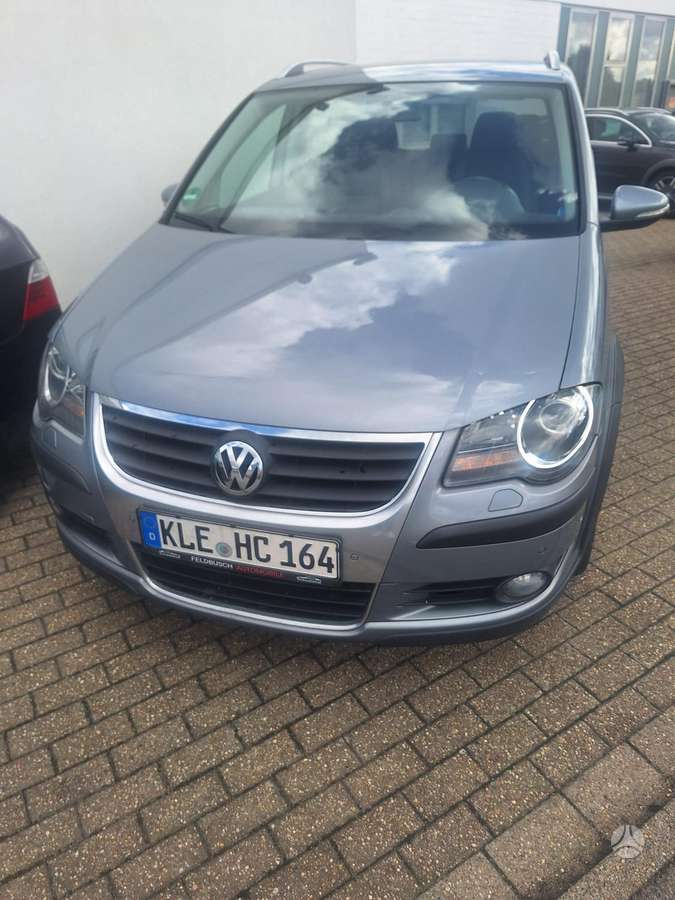 Volkswagen Touran, 2010
