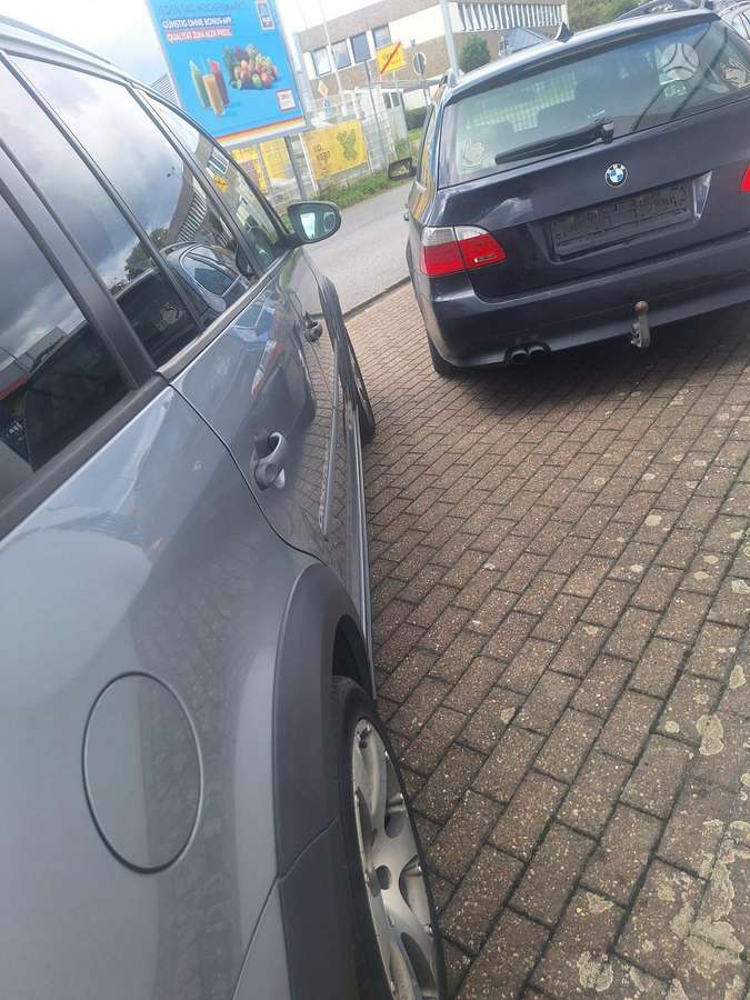 Volkswagen Touran 2010 — photo 7