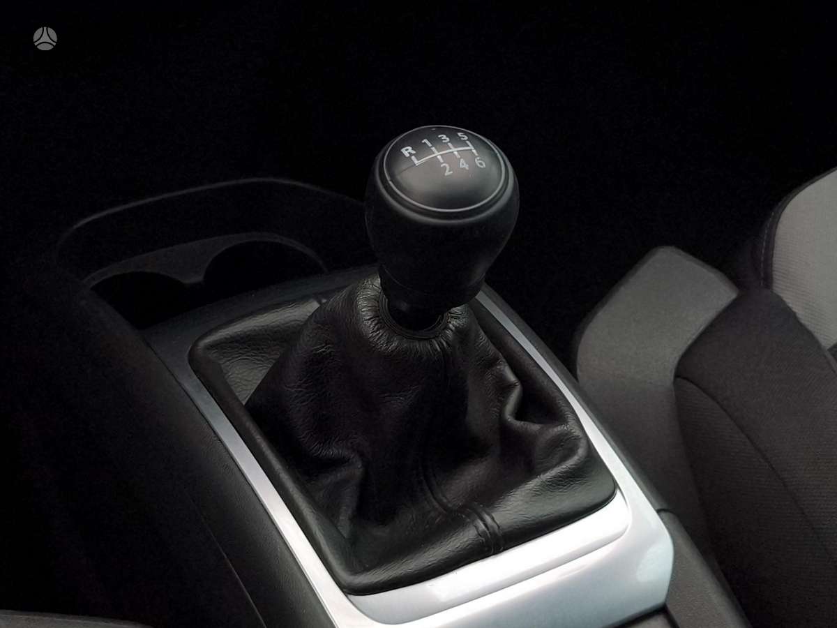 Citroen C4 2014 — photo 16