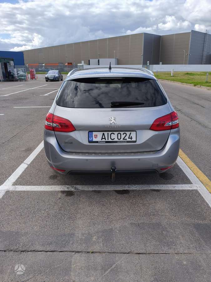 Peugeot 308 2015 — двигун 1200 cm³