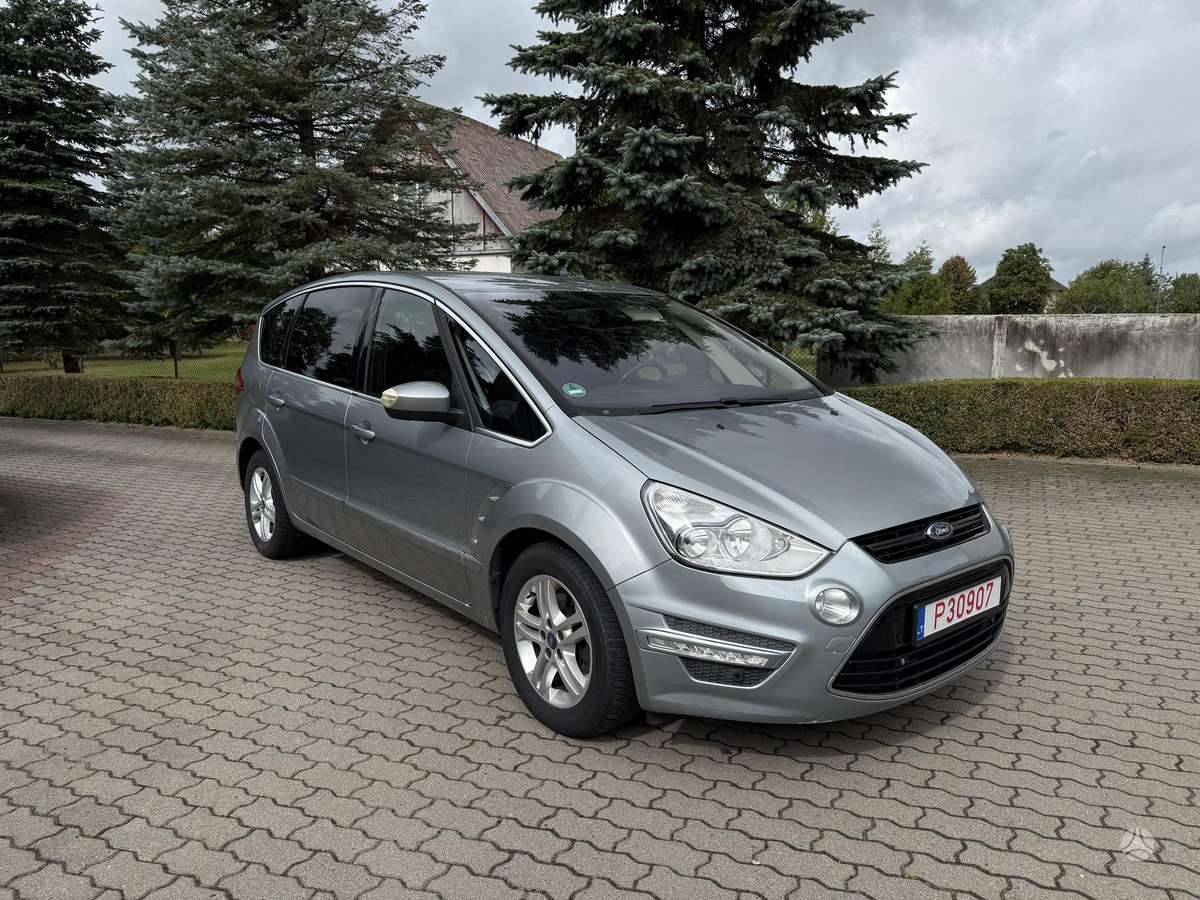Ford S-MAX 2010 — interior