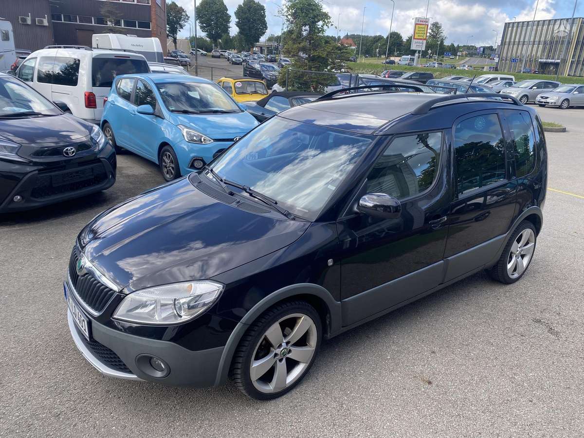 Skoda Roomster 2012 — photo 11