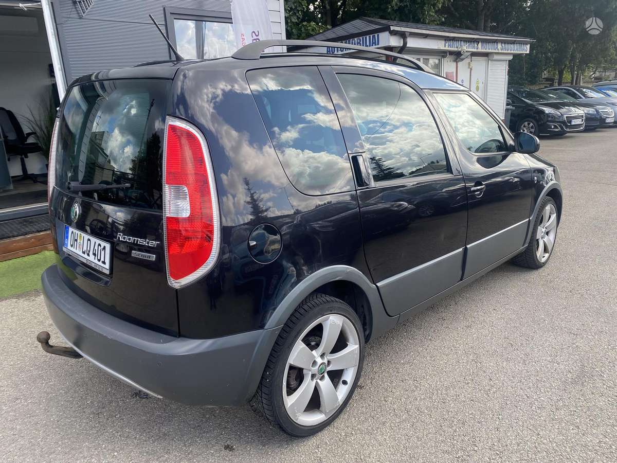 Skoda Roomster 2012 — interior