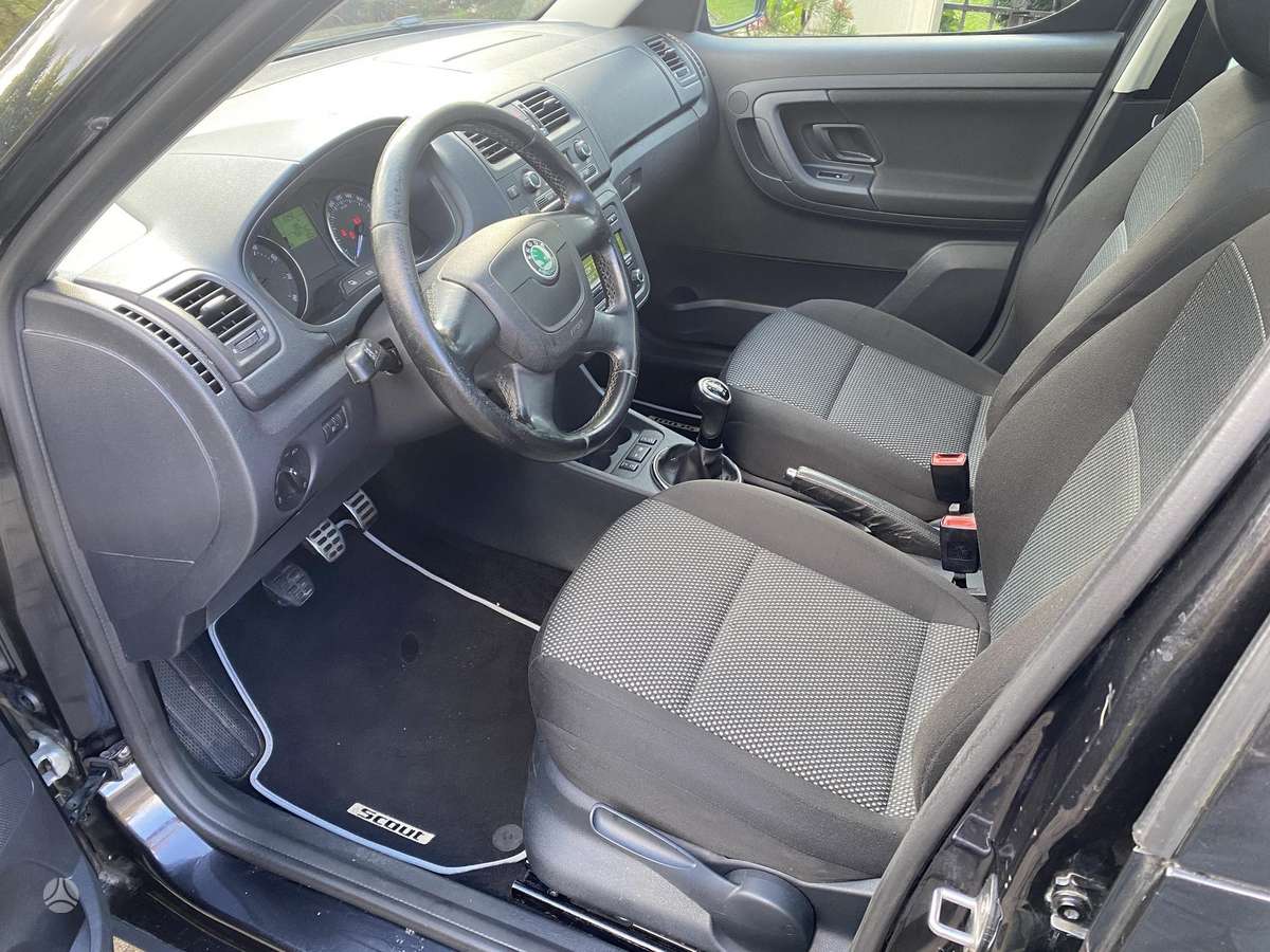 Skoda Roomster 2012 — photo 5