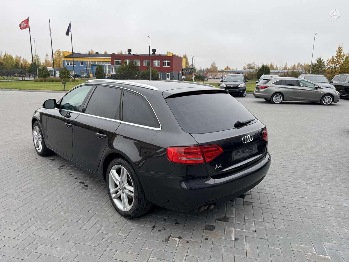Audi A4 2010 — двигун 1968 cm³, 143 HP (105kW)